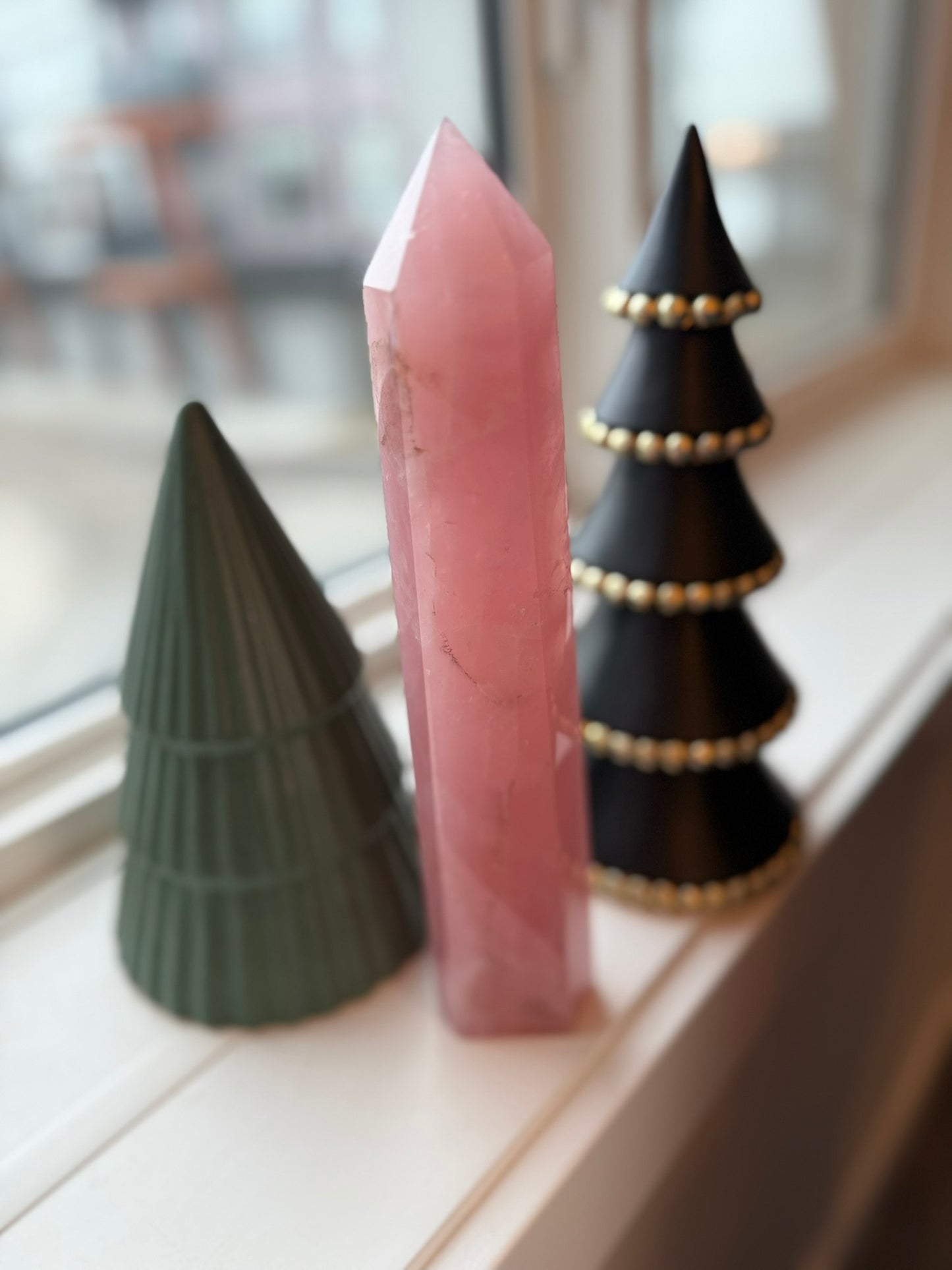 XXL Rose Quartz Tower - Statement
